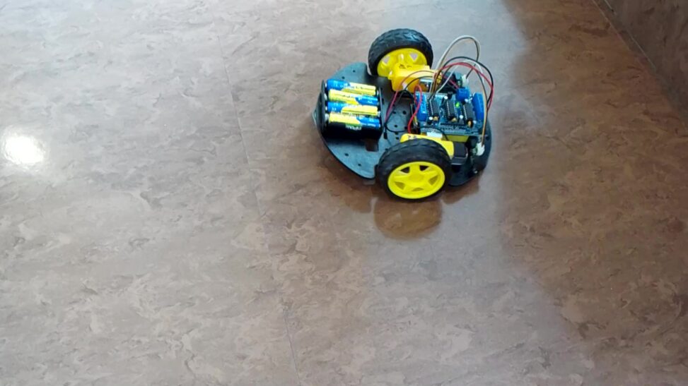 自律ロボットカーの写真